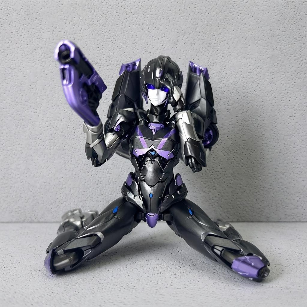 Transforming Robot Toy MD002B  - Model Kit Harley Quinn 评论和价格